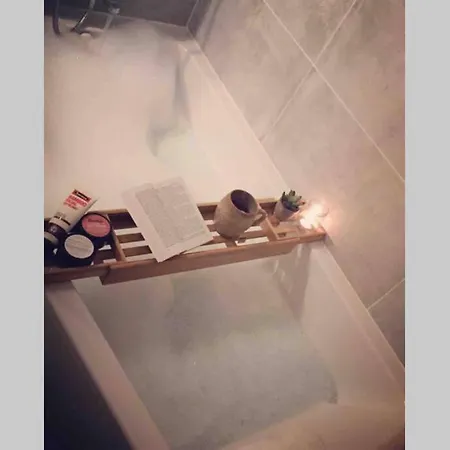 Artist - Center - Bathtub - Terrasse - Full *