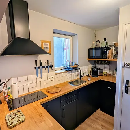 Artist - Center - Bathtub - Terrasse - Full