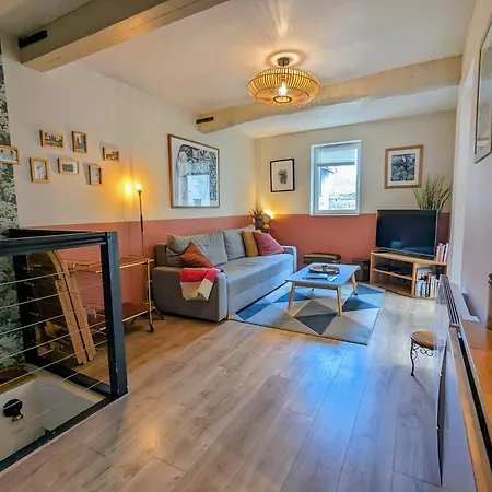 Artist - Center - Bathtub - Terrasse - Full דירה רואן