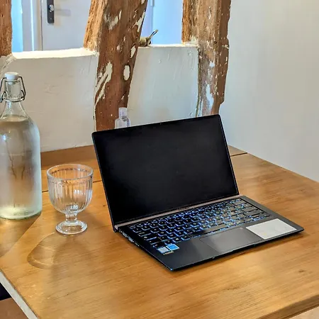 Artist - Center - Bathtub - Terrasse - Full