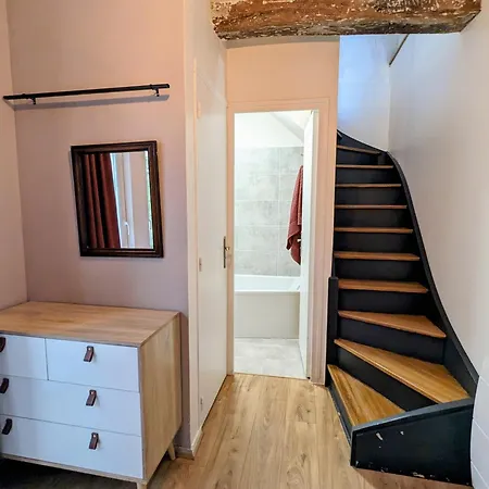 Artist - Center - Bathtub - Terrasse - Full דירה רואן