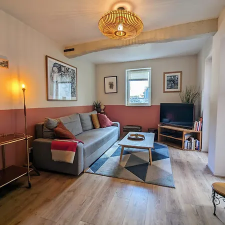 Artist - Center - Bathtub - Terrasse - Full Apartment *