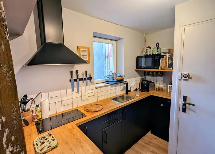 Artist - Center - Bathtub - Terrasse - Full