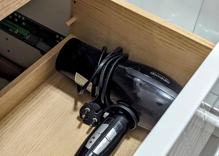 Artist - Center - Bathtub - Terrasse - Full