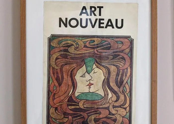 Artist - Center - Bathtub - Terrasse - Full