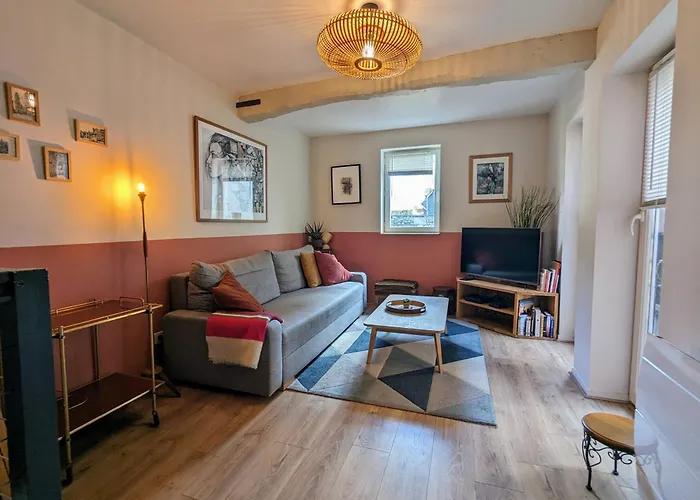 Artist - Center - Bathtub - Terrasse - Full Apartment *