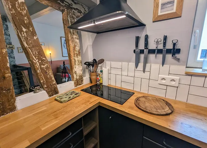 Artist - Center - Bathtub - Terrasse - Full Apartment